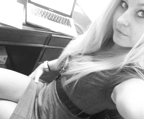 Sexy Office Selfies